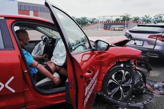 雪铁龙凡尔赛C5 X获国内首次高速连环追尾测试“3A”评价_fororder_image003