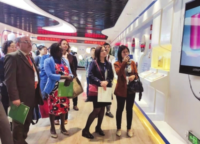 【要闻-文字列表】【河南在线-文字列表】【移动端-文字列表】新乡经济技术开发区用“亲和力”走出“国际范”