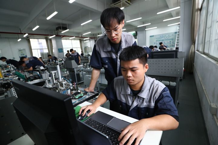 高质量发展调研行丨他们没有考上大学，却成了世界冠军