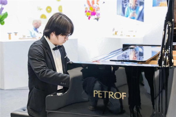 汇聚中东欧国家文化艺术精髓 文化市集亮相中国-中东欧国家博览会_fororder_2