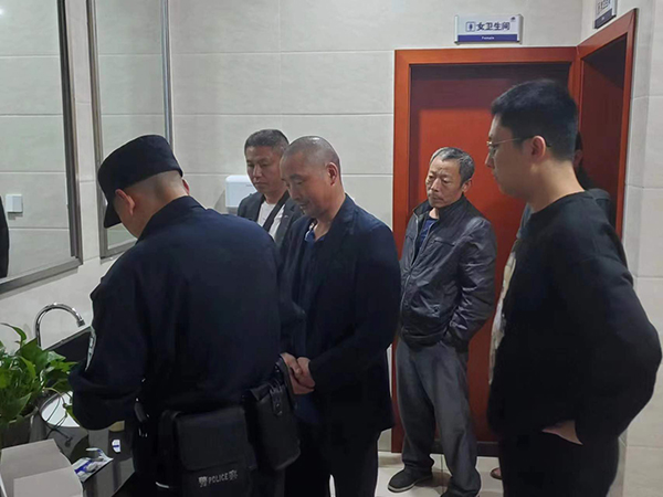 简阳:多措并举 筑牢筑实禁毒防火墙_fororder_公交车驾驶人员吸毒检测-供图-简阳市公安局