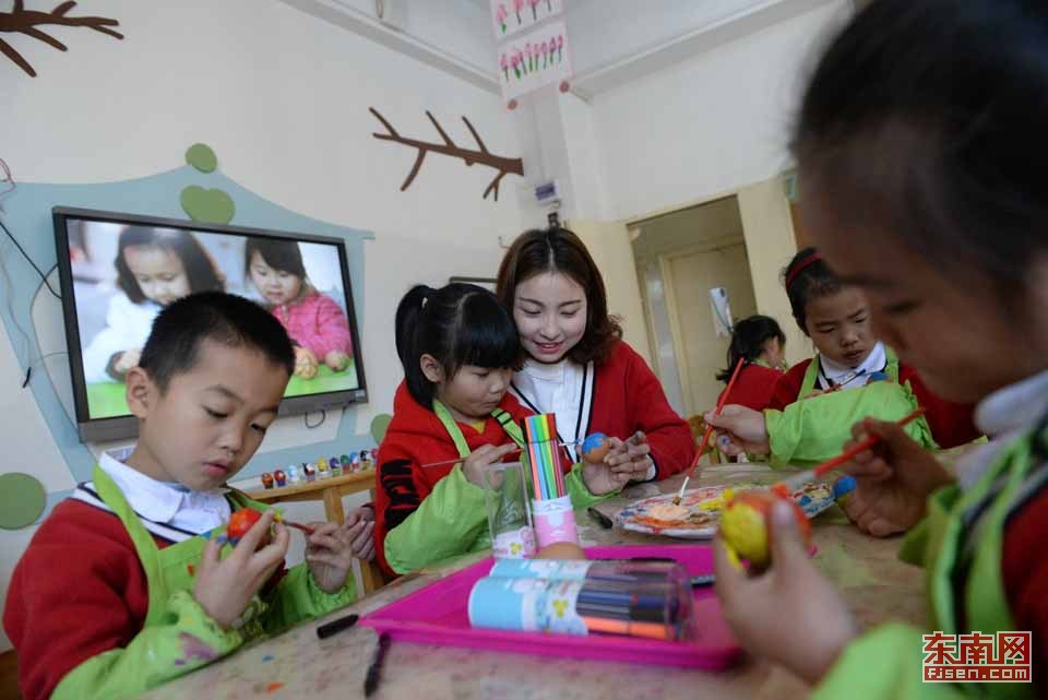 【焦点图】【移动版 轮播图】【滚动新闻】德化：春分“立蛋”