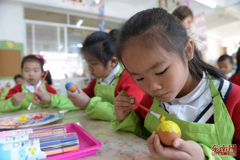 【焦点图】【移动版 轮播图】【滚动新闻】德化：春分“立蛋”