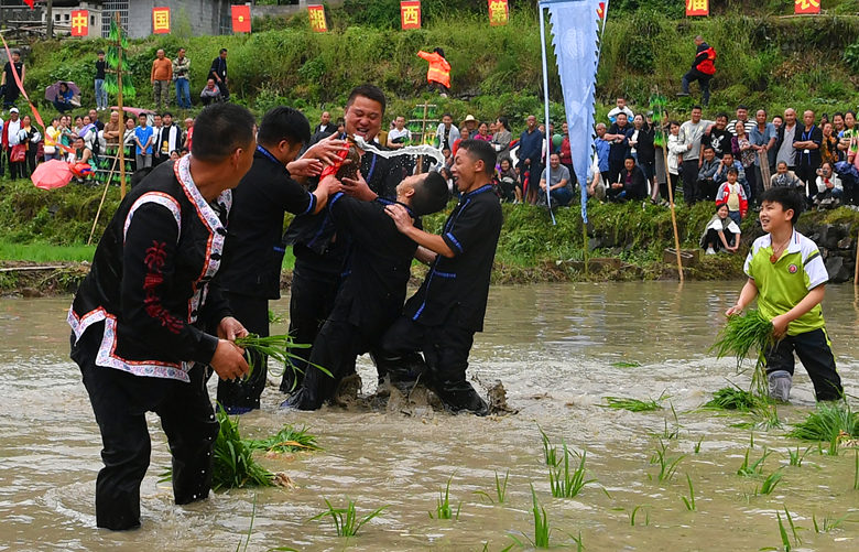 湖南湘西：农耕节上欢乐多_fororder_5