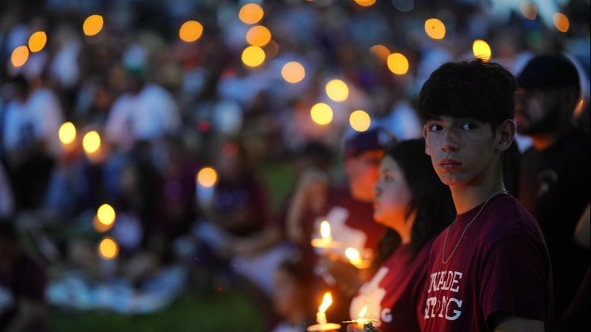 美國尤瓦爾迪：悼念校園槍擊遇害者