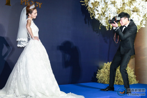 何润东大婚群星助阵：萧敬腾唱歌 孙俪眼眶泛红