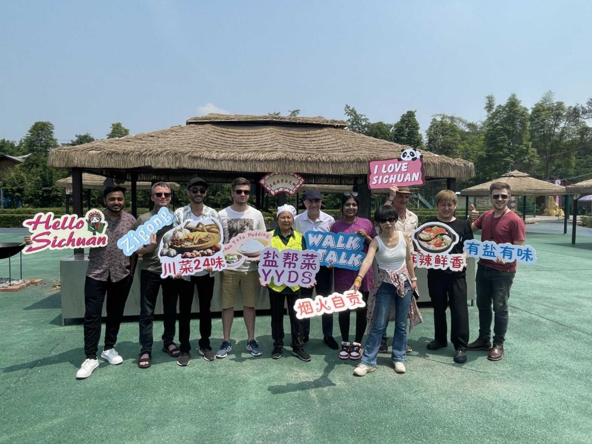 （转载）国际友人寻味自贡