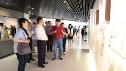 【文化旅游】上海海派艺术馆推出“何止海派”、程十发两大书画展