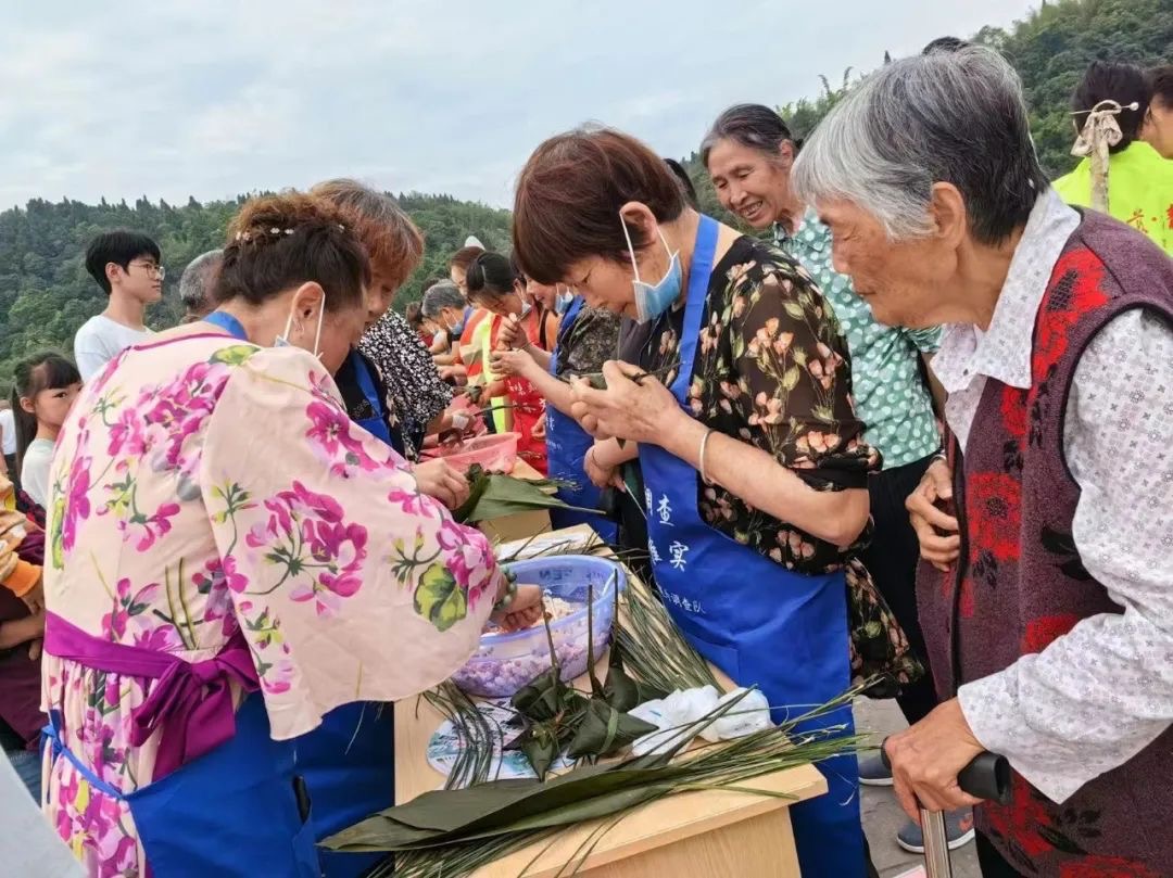 (張)樂山:包粽子、賽游泳、逛古鎮……犍為清溪古鎮端午好熱鬧_fororder_微信圖片_20230622213520