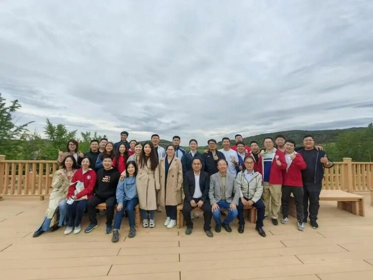 中国政法大学2022级MBA集中班赴燕山石化开展实践教学活动