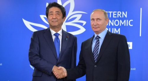 日俄首脑就12月会谈达成一致 安倍冀加快领土谈判