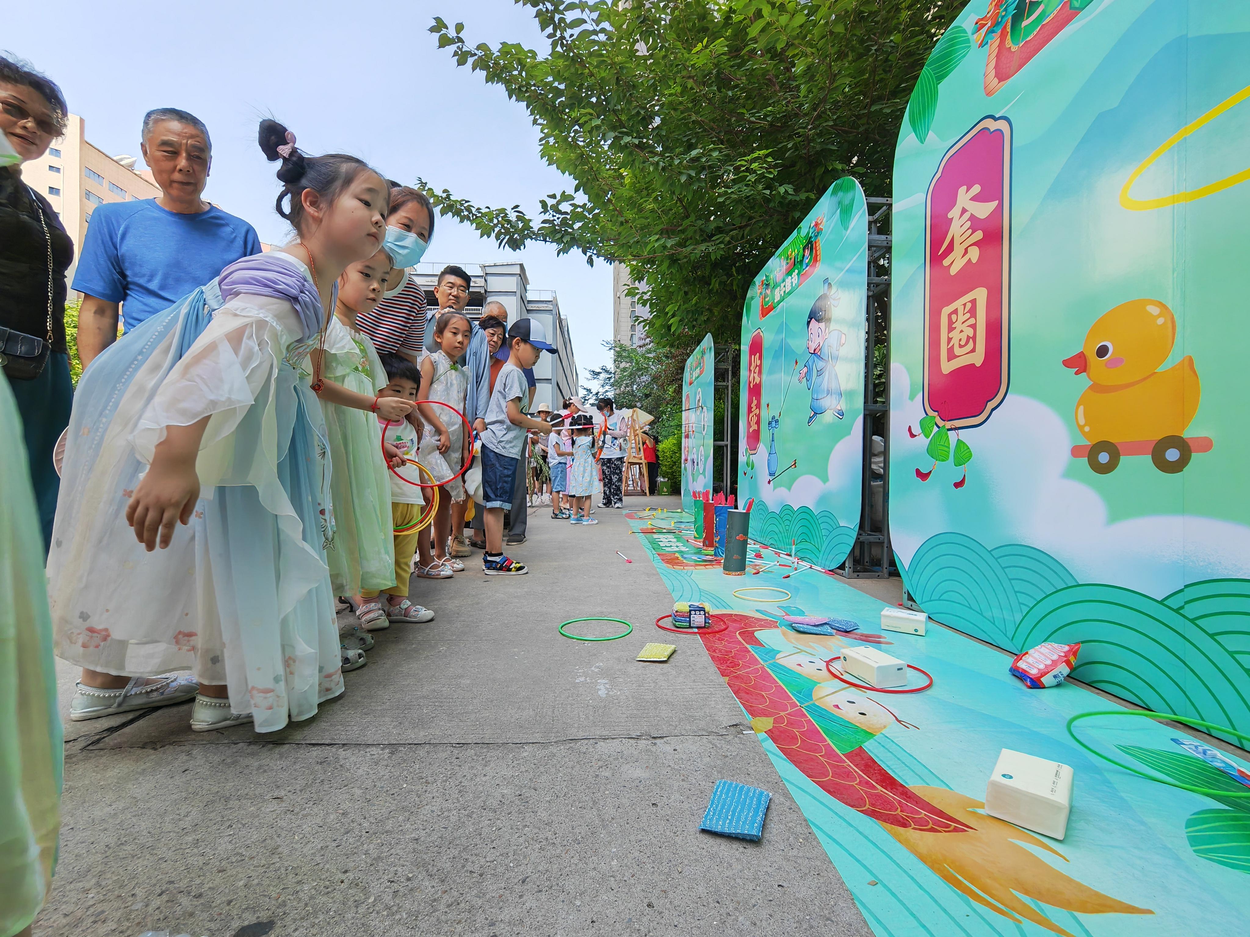西安市雁塔区电子城街办广交社区举办“国风古韵端午游园会”