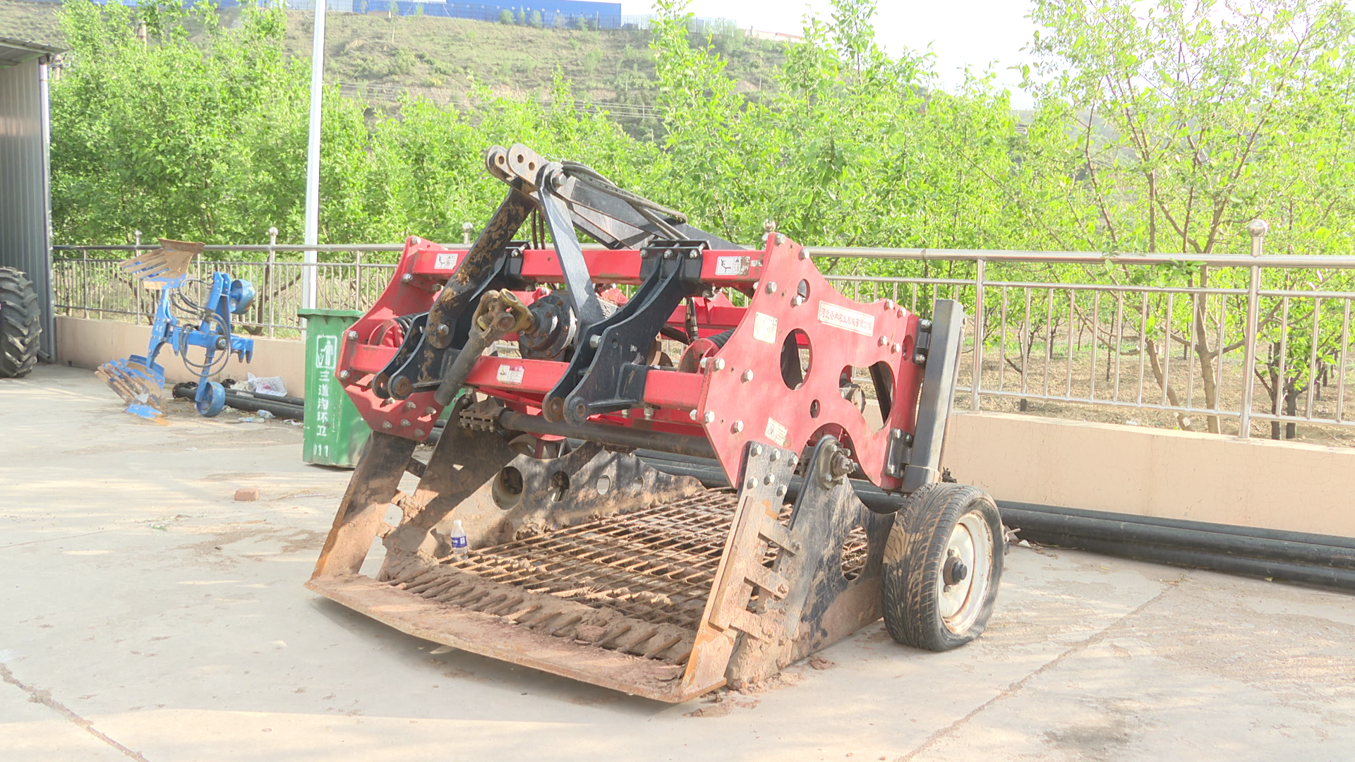 榆林市府谷县三道沟镇：党建引领聚合力 乡村振兴添活力_fororder_5