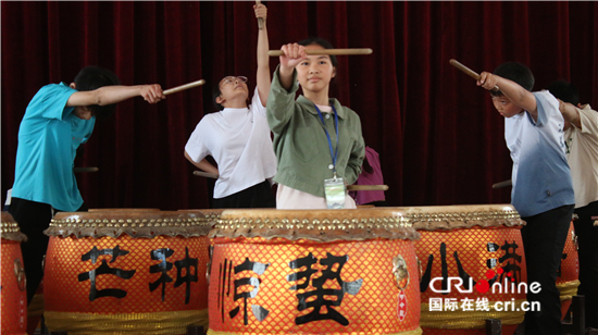 鼓声传递中马情  马来西亚潮人寻根之旅暨文化周交流活动成功举办_fororder___172.100.100.3_temp_2_1_2_1_1_614abb82-a88a-4ca2-bb78-eb4295c1877c