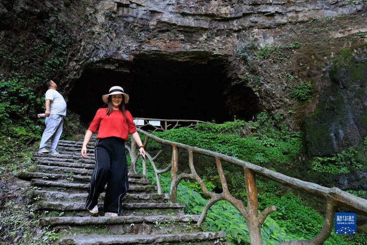 亚洲第一长洞所在地探索“洞穴+”旅游