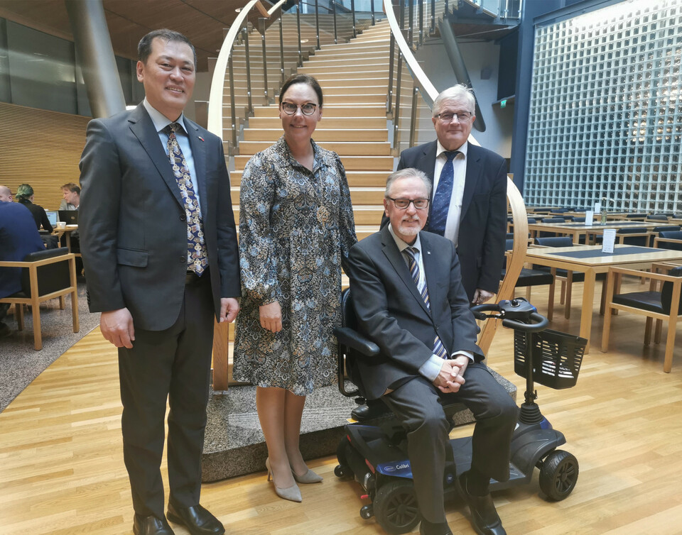 直通使领馆丨中芬政府间贸易协定签署70周年 绿色经济与“银发经济”是两国合作未来发展方向——专访中国驻芬兰大使王同庆