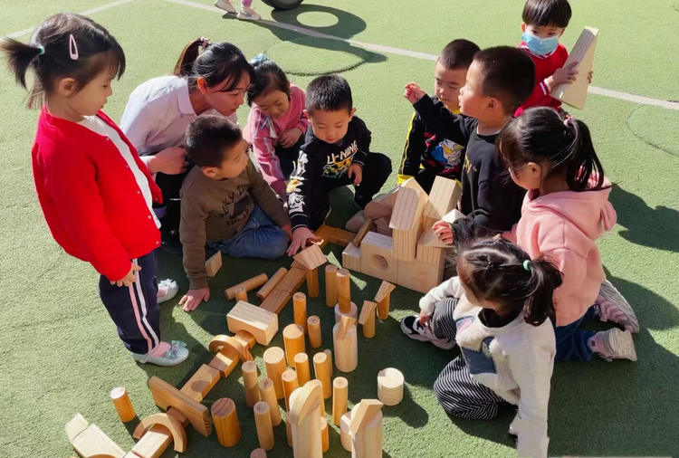 （原创）石家庄市新华区：小托育大服务 破解养育难题_fororder_微信图片_20230531142725