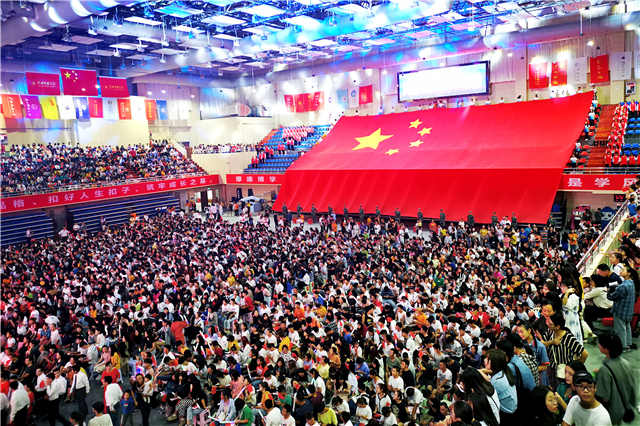 【湖北】【客户稿件】黄冈师范学院举办庆祝中华人民共和国成立70周年大型文艺晚会
