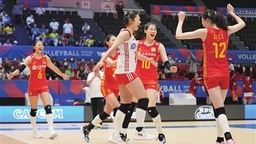 中国女排战胜劲旅巴西女排 团结就是力量