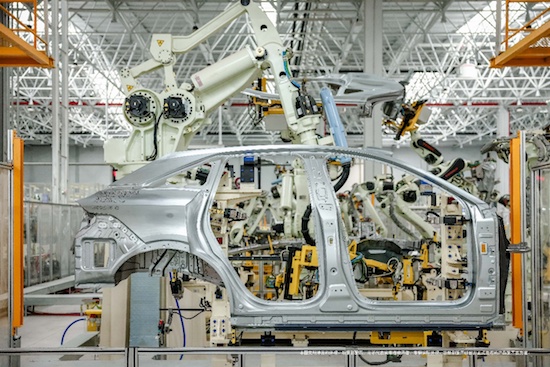 探秘长安深蓝南京智慧工厂 见证深蓝S7刷新智能智造新高度_fororder_image005