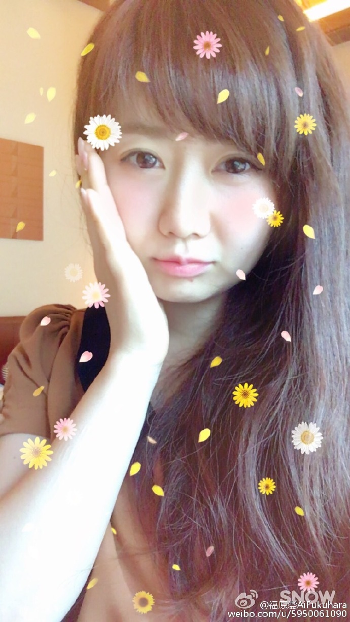 福原爱搞怪变脸 网友大呼卡哇伊