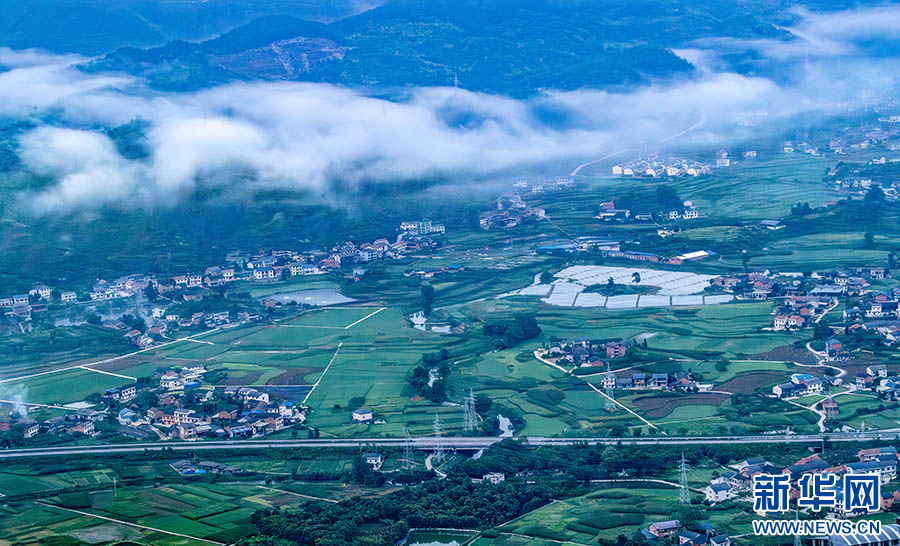 【城市远洋】重庆市南川区：青山绿野相映成景