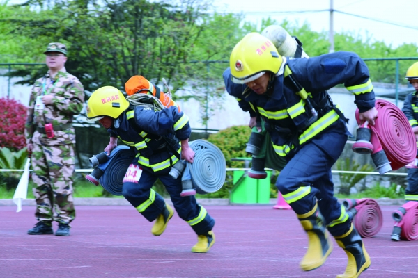 （要闻）全省消防部队“大比武” 练就灭火救援“真本领”