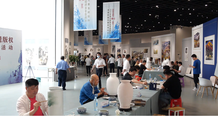 “百名艺术家爱心笔会”在景德镇举行_fororder_图片1