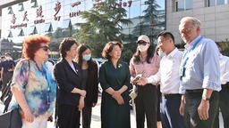 长城智能新能源获20多国驻华使节集体点赞