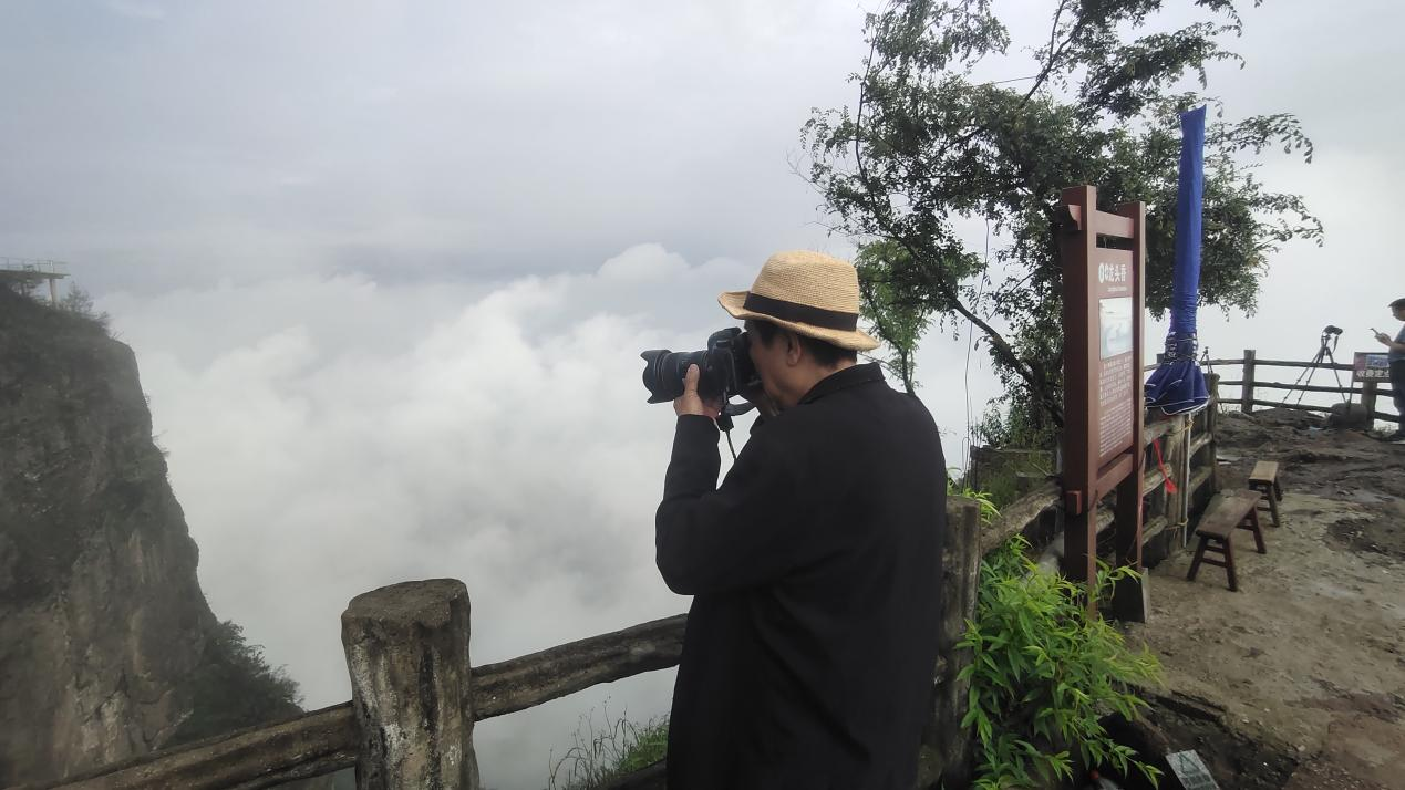 中国摄影金像奖得主聚焦湖南崀山_fororder_图片3