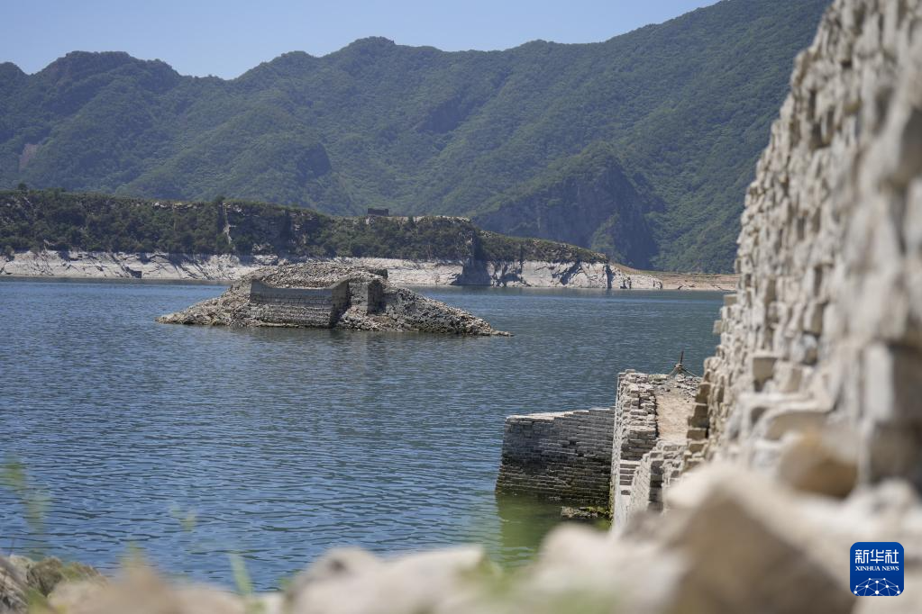 河北“水下长城”露芳容_fororder_1