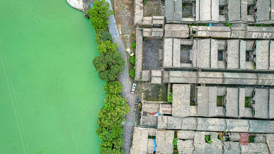 “雲説壯美 欽州正當紅”|土耳其網紅達人穿漢服打卡“廣西楹聯第一村”_fororder_圖片2