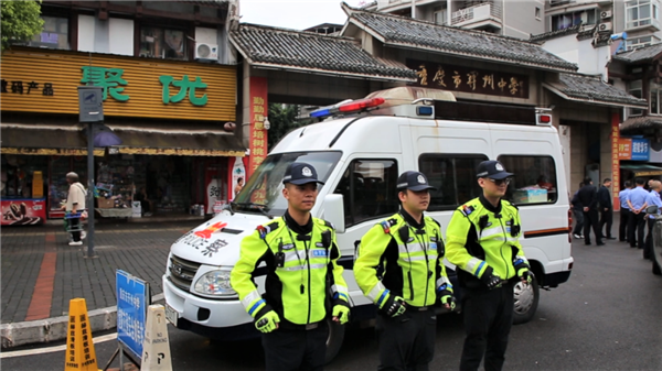 護航平安高考 重慶開州警方開展打擊整治專項行動_fororder_圖片1