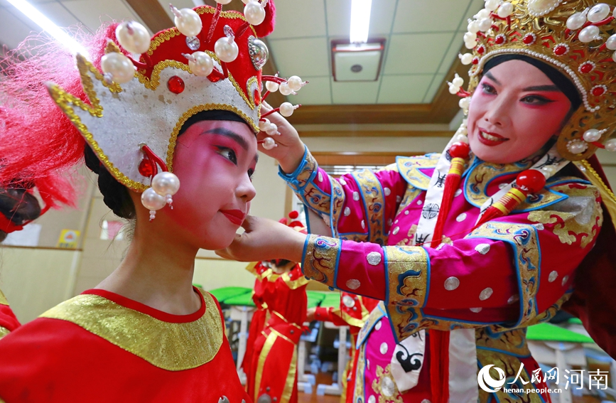 河南鄭州：國粹文化傳承 戲曲文化進校園