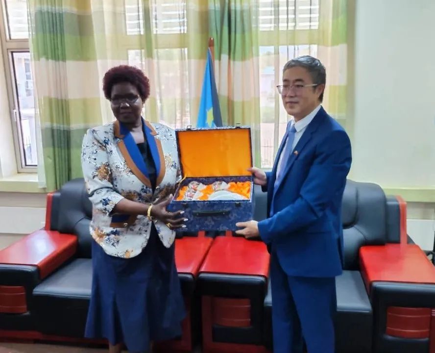 直通使领馆 | 中国驻南苏丹大使马强：这个多姿多彩的年轻国度与中国情谊深厚！