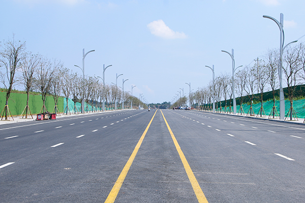 （張）賦能2023世界動力電池大會 宜賓三江新區新源大道已具備通車條件_fororder_已經具備通車條件的園順路-攝影-何芳