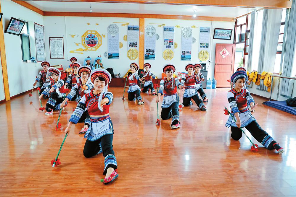 大理洱源：霸王鞭舞出非遗新活力_fororder_af