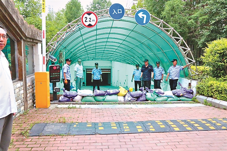 哈尔滨市开展小区防汛专项检查