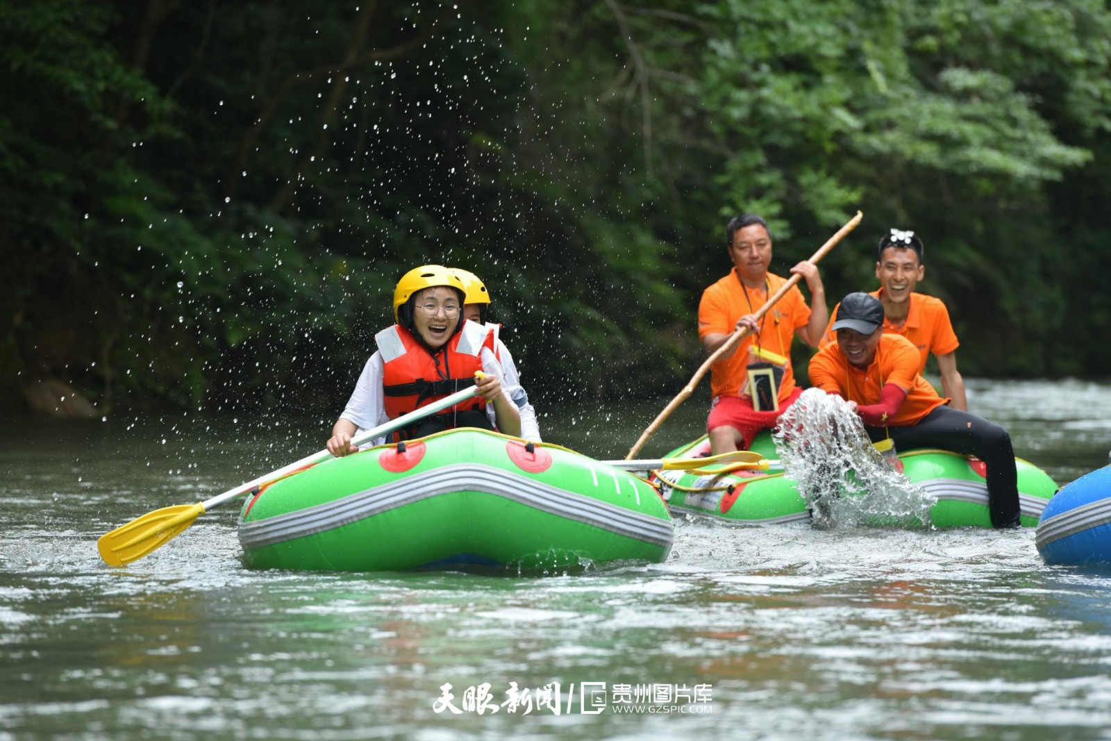 避暑天堂贵州邀您“逐梦山水间”