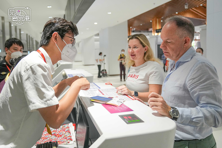 三亚凤凰国际机场国际航站楼改扩建正式投运