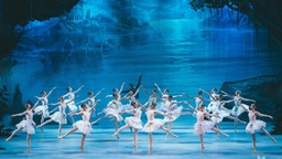 （转载）俄罗斯皇家芭蕾舞团携“百年经典”《天鹅湖》在蓉呈现