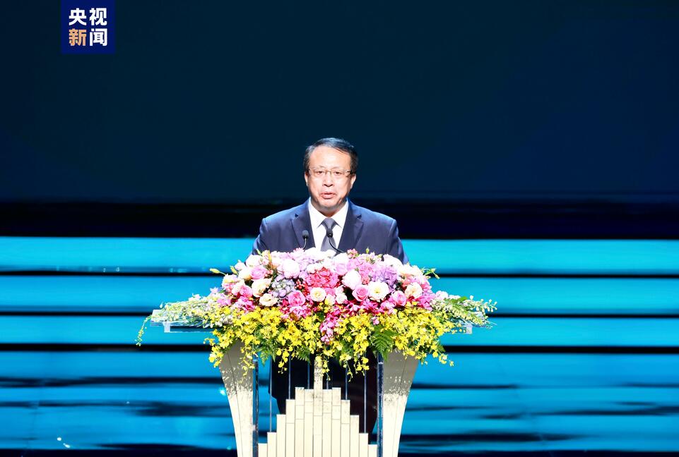 海纳百川 与光同行！第二十五届上海国际电影节开幕