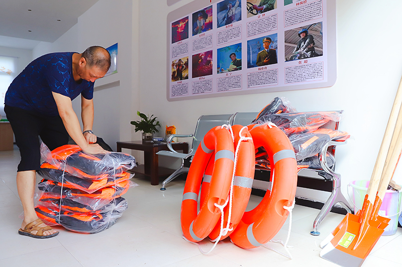 （张）自贡富顺县：闻“汛”而动 共筑“生命之堤”_fororder_5救灾物资准备