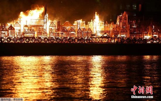英國焚燬120米長倫敦城市模型 紀念大火350週年
