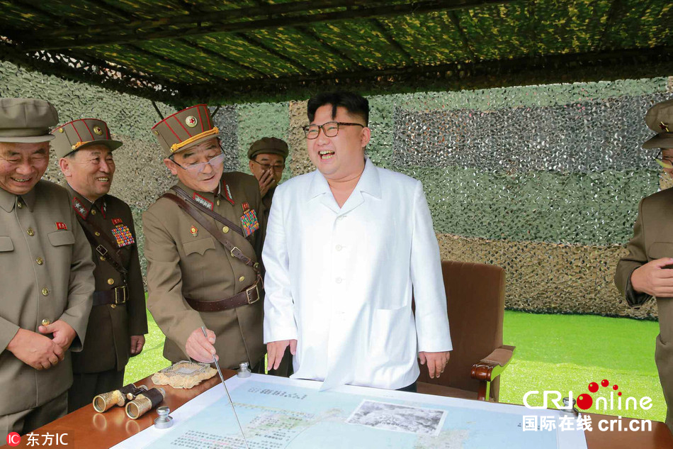 金正恩指导朝鲜人民军进行弹道火箭发射训练(组图)
