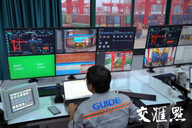 奋进中国 大江澎湃｜从小渔村到长江中上游第一港，看阳逻港如何打造中西部最佳“出海口”