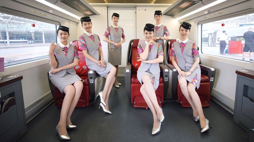 （轉載）四川至香港高鐵7月1日首發 “動妹”將穿新制服亮相