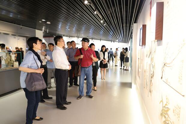 【文化旅游】上海海派艺术馆推出“何止海派”、程十发两大书画展