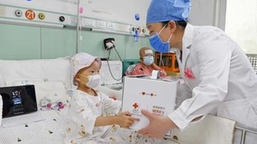 中國紅十字基金會向大病患兒發放“英雄能量包”