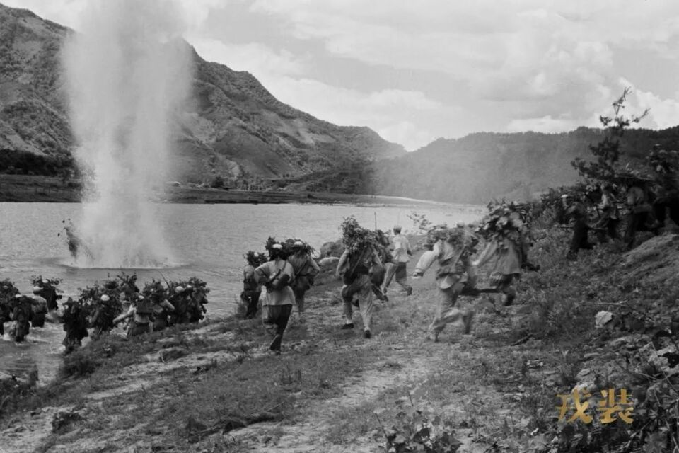 94岁老战士获终身成就奖！他的作品太震撼